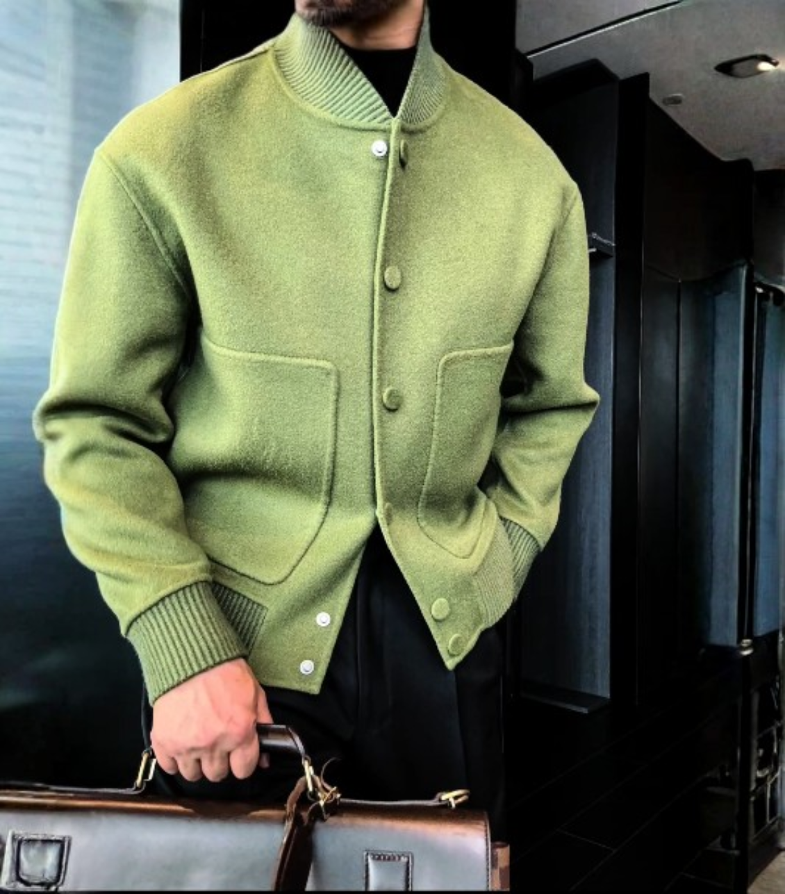 DUCHÊNE BORDEAUX™ | BLOUSON DISTINGUÉ À BOUTONS